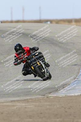 media/Nov-26-2023-TrackDaz (Sun) [[64ad8cfd8f]]/Mock Race/Outside Grapevine/